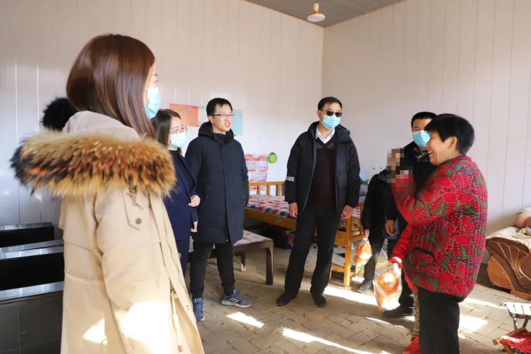 一處小屋 無限希望—團(tuán)區(qū)委攜手長田實業(yè)到捐建“希望小屋”走訪慰問 一處小屋 無限希望—團(tuán)區(qū)委攜手長田實業(yè)到捐建“希望小屋”走訪慰問